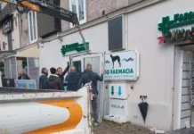Sfondano vetrina farmacia e prelevano da casse automatiche – rapina nella notte