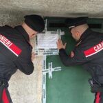 Migranti ammassati in un immobile fatiscente: blitz dei Carabinieri e sequestro immediato