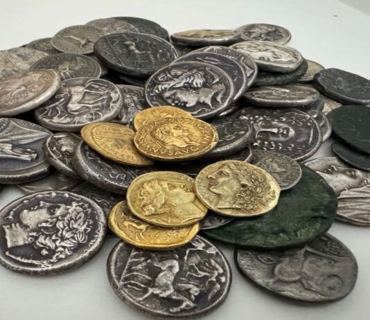 Maxi operazione contro gli scavi clandestini in Calabria e Sicilia: 11 misure cautelari eseguite dal Comando Tutela Patrimonio Culturale