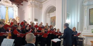 Palmi, “Christmas Concert Night”: il Coro Manfroce porta la magia del Natale al Palaeventi