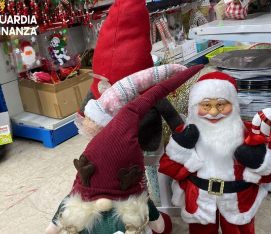 Vibo Valentia: sequestrati oltre 28.000 prodotti e articoli natalizi non conformi agli standard di sicurezza