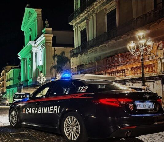 Controlli straordinari dei Carabinieri nelle aree della movida: un arresto, sanzioni e sospensioni