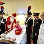 Carabinieri in visita al Reparto di Pediatria: doni e sorrisi ai piccoli degenti