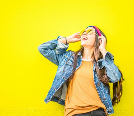 Dal clubbing del Nord alle piazze del Sud: una geografia del divertimento