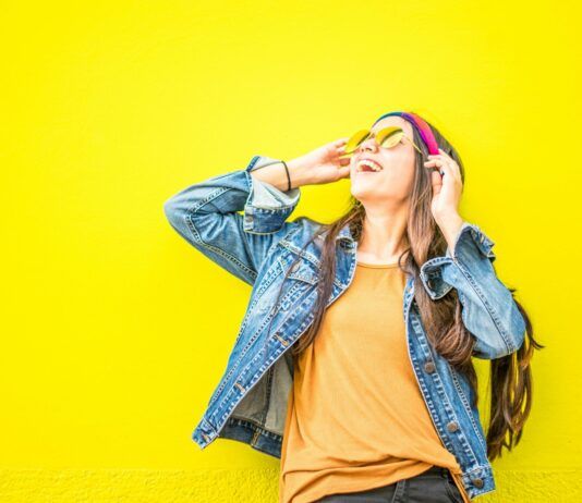 Dal clubbing del Nord alle piazze del Sud: una geografia del divertimento