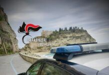 Controlli dei Carabinieri: cinque denunce tra violazioni di misure, irregolarità nelle armi e guida pericolosa