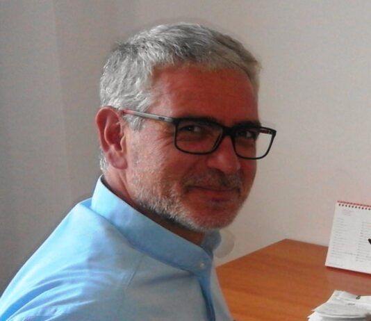 Calabria – aggredisce il parroco durante la messa: donna colpisce don Roberto al volto