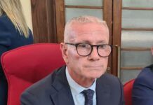 Cinque colpi contro l’auto del presidente del Consiglio comunale: intimidazione a Vibo Valentia