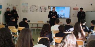 Carabinieri e scuola insieme per la legalità: incontro con gli studenti