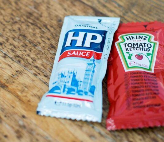 Addio bustine di ketchup e maionese: stop al monouso nei ristoranti Ue