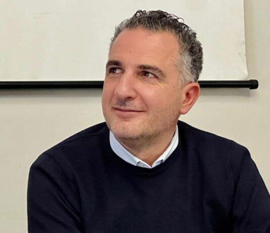 Aggredito il consigliere regionale della Calabria Orlandino Greco durante una manifestazione pubblica