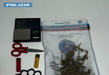 Arma clandestina e droga in casa: scattano gli arresti domiciliari