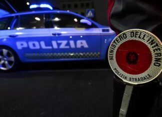 Fermato presso lo svincolo di Rosarno con hashish e cocaina in auto: arrestato