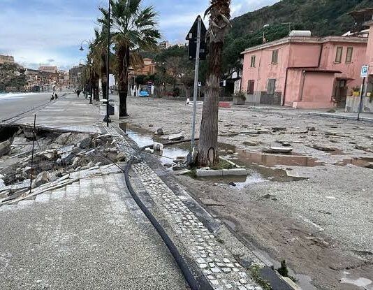 Mareggiata a Scilla: Ranuccio chiede lo stato di calamità e risorse straordinarie per le infrastrutture danneggiate