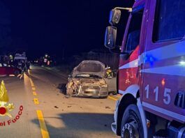 Incidente stradale sulla SS 106: tre feriti, intervento dei Vigili del Fuoco