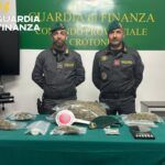 Oltre un chilo di marijuana in casa: arrestato dalla Guardia di Finanza