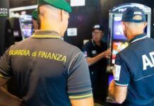 Scommesse illegali in provincia di Reggio Calabria: scoperto centro abusivo, sequestrati apparecchi