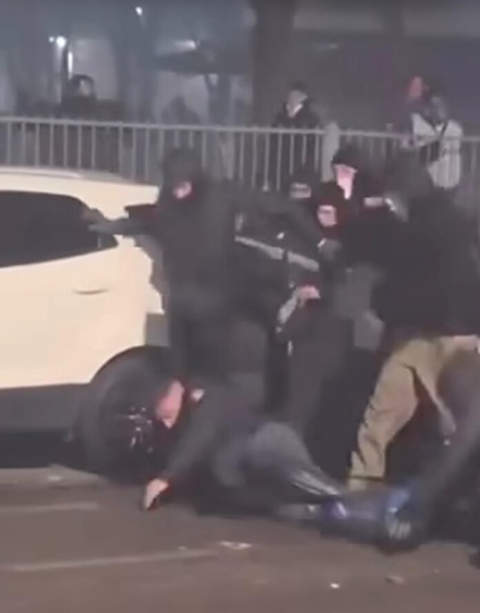 aggressione poliziotto torino