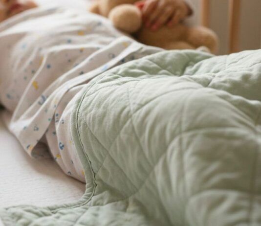 Bimba di due anni morta, madre arrestata per omicidio preterintenzionale