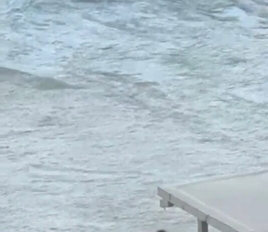 Due cadaveri avvistati tra le onde del mare di Tropea