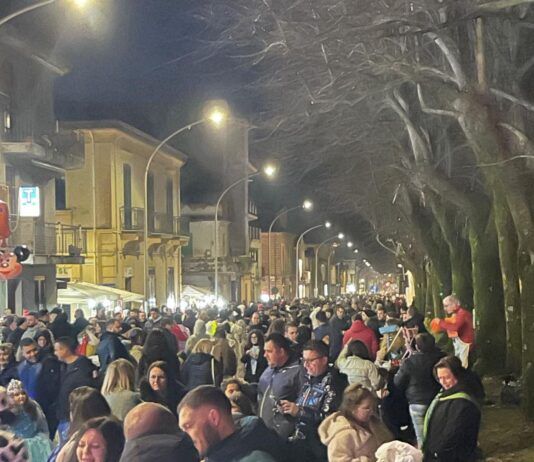 Gran Carnevale Cittanovese: la città risponde, migliaia di persone in festa e appuntamento al 15 febbraio