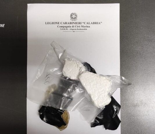 Fermato in auto con cocaina: arrestato 35enne