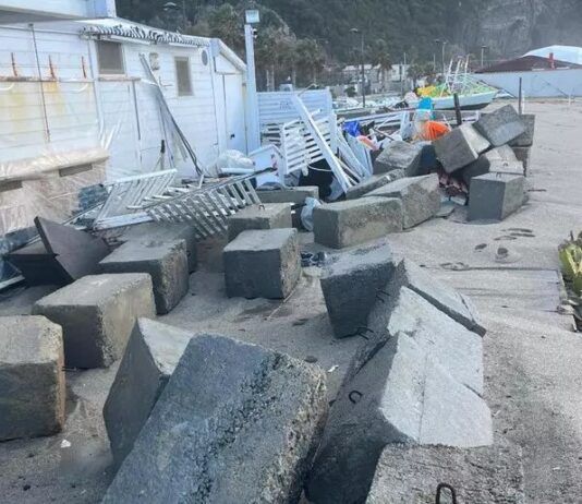Cicloni Harry e Ulrike, balneari in ginocchio: “Oltre 3 milioni di euro di danni sulle coste calabresi