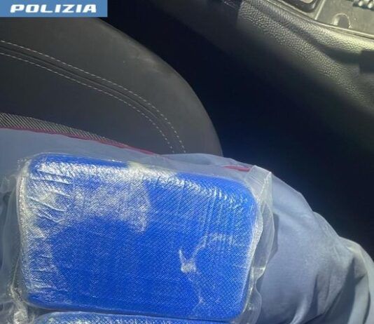 Trasportava oltre un chilo di droga sintetica: arrestato