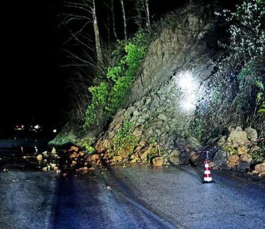 Calabria: frana sulla Strada Provinciale 64, chiuso il tratto per gravi danni causati dal maltempo