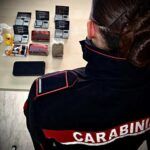Controlli dei Carabinieri: in casa droga e bilancini, arrestato 18enne