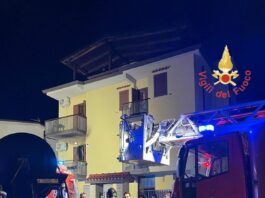 Incendio in appartamento: evacuate due famiglie salvate dai Vigili del Fuoco