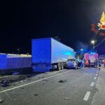 Incidente su SS 18 – scontro tra auto e camion: un morto