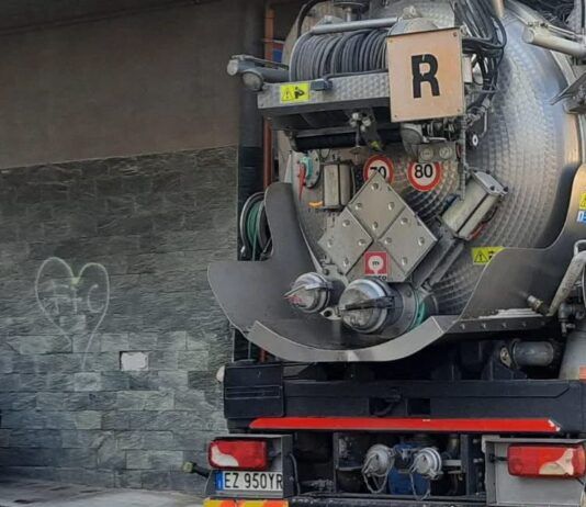 Rosarno – Pulizia dei pozzetti delle acque bianche: al via gli interventi straordinari sul territorio comunale