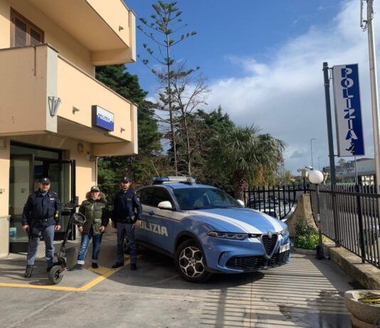 Ruba un monopattino: denunciato dalla Polizia e colpito da foglio di via per 3 anni