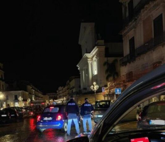 Alcol ai minori e irregolarità nei locali: scattano i controlli della Polizia
