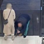 Tenta di rapire una bimba al supermercato: arrestato 47enne, la piccola ha una frattura al femore