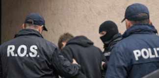 Progettava una strage in una scuola: 17enne arrestato per terrorismo