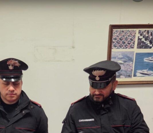 Scoperto arsenale clandestino in casa: denunciato un uomo