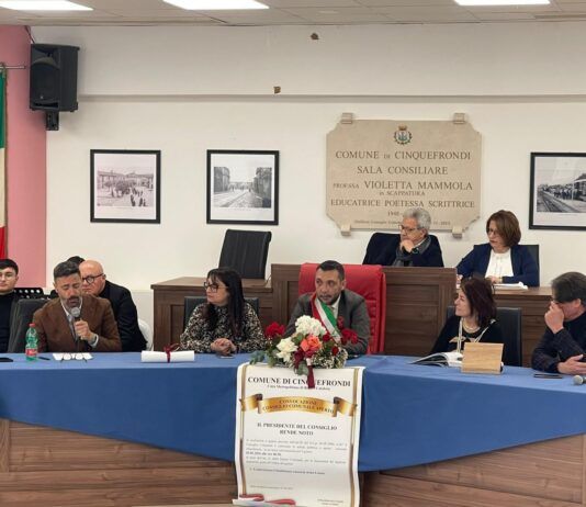 Cinquefrondi conferisce la cittadinanza onoraria ad Anna Lomax: memoria, cultura e identità