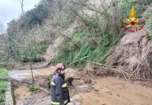 Frane e strade interrotte: la furia del maltempo mette in ginocchio il vibonese