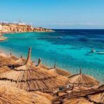 Partono per Sharm e lasciano 5 figli minorenni soli in casa