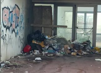 Rosarno, degrado al terminal bus della stazione: la denuncia del consigliere Italiano