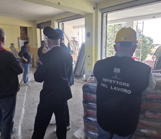 Controlli Carabinieri in un cantiere edile: tre lavoratori in nero e 100mila euro di sanzioni