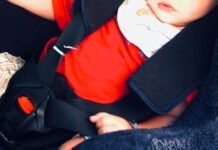 Bambina di sei mesi lasciata in auto sotto il sole: denunciata coppia per abbandono di minore