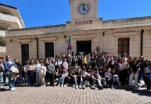 “Come eri vestita”: una mostra per educare al rispetto e dire no alla violenza sulle donne