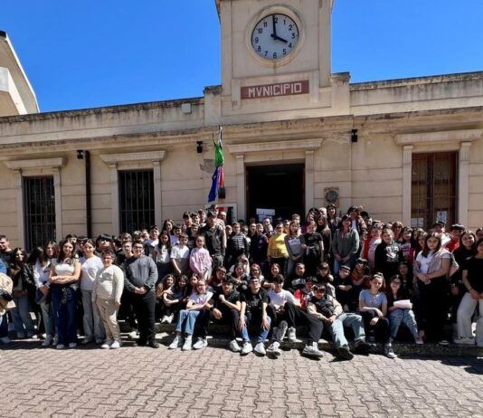 “Come eri vestita”: una mostra per educare al rispetto e dire no alla violenza sulle donne