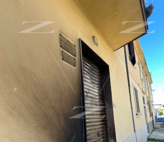 Incendio a Rosarno: preso di mira lo studio di un medico di base, la solidarietà dei colleghi