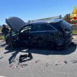 Violento scontro tra auto: un morto e quattro feriti