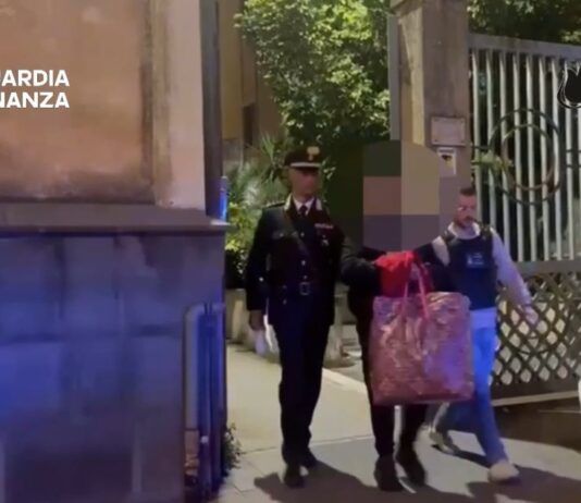 Operazione “Call me”, preso latitante della ’ndrangheta: era nascosto in una casa in centro