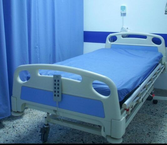 Donna 75enne tenta suicidio sparandosi nel letto dell’ospedale